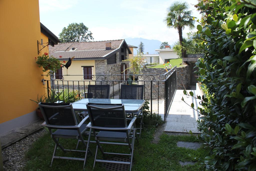 Casa Gialla Gordola Bilik gambar